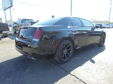2019 Chrysler 300 Touring L
