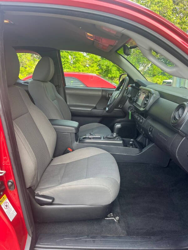 2017 Toyota Tacoma SR