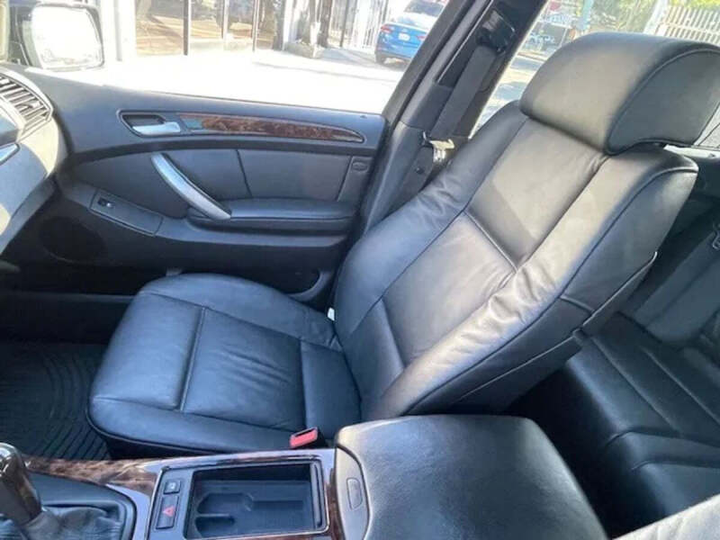2003 BMW X5 4.6is