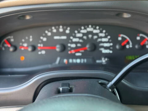 2004 Ford E-Series E-350 SD XLT