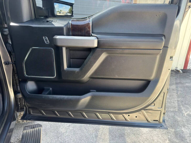 2017 Ford F-150 Platinum