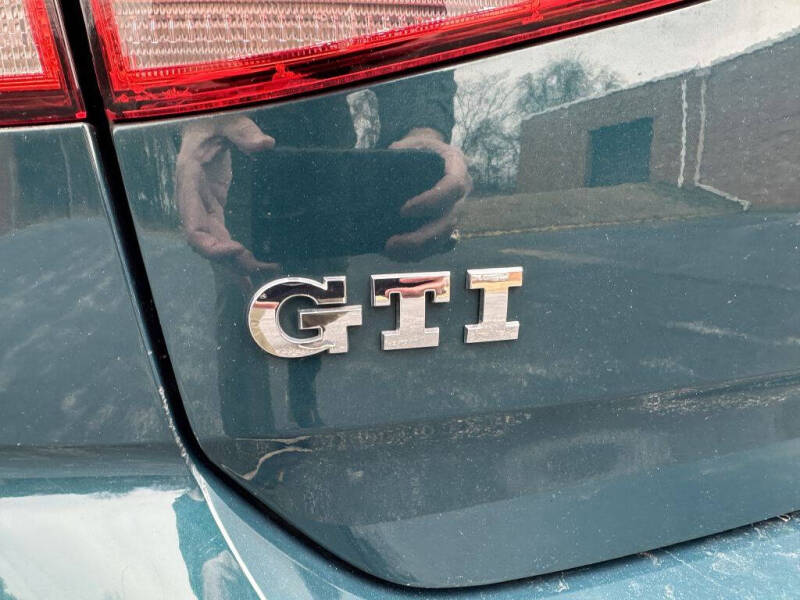 2018 Volkswagen Golf GTI S