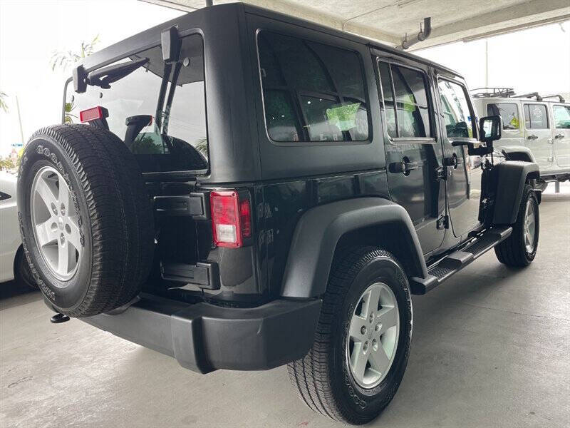 2017 Jeep Wrangler Unlimited Sport