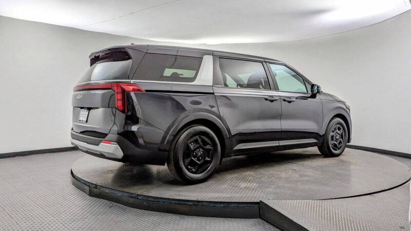 2025 Kia Carnival LXS