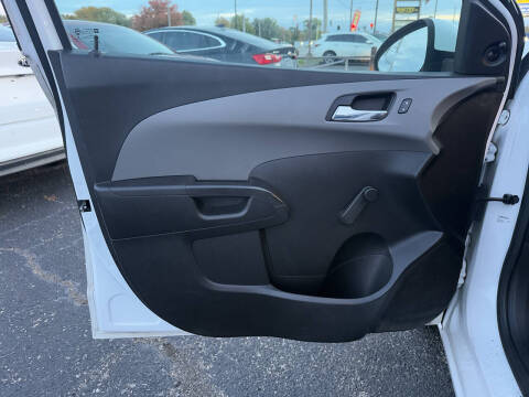 2014 Chevrolet Sonic LS Auto