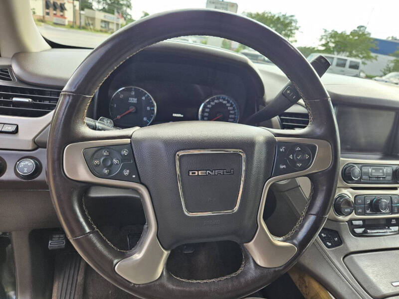 2017 GMC Yukon XL Denali