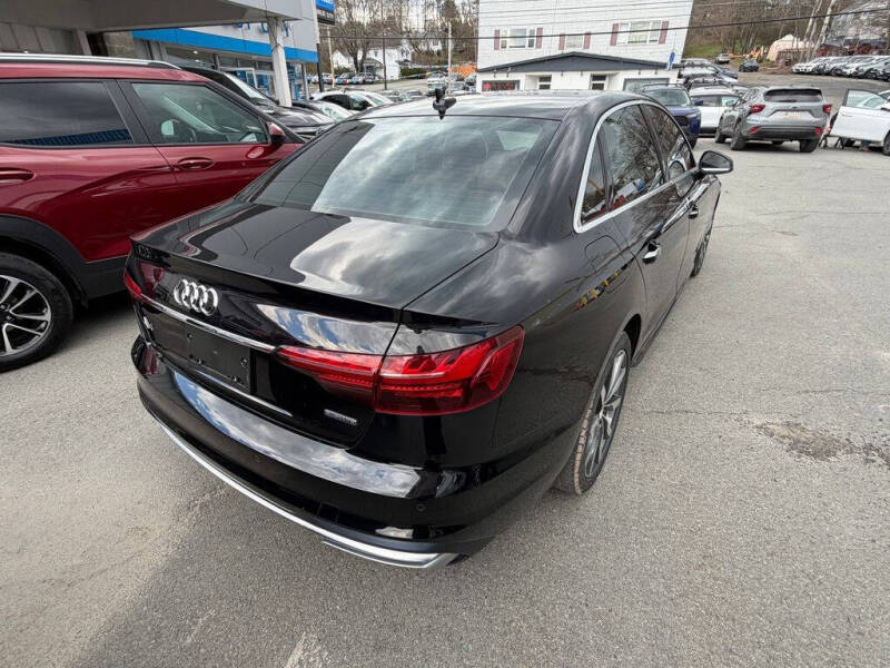 2022 Audi A4 quattro Premium Plus 40 TFSI