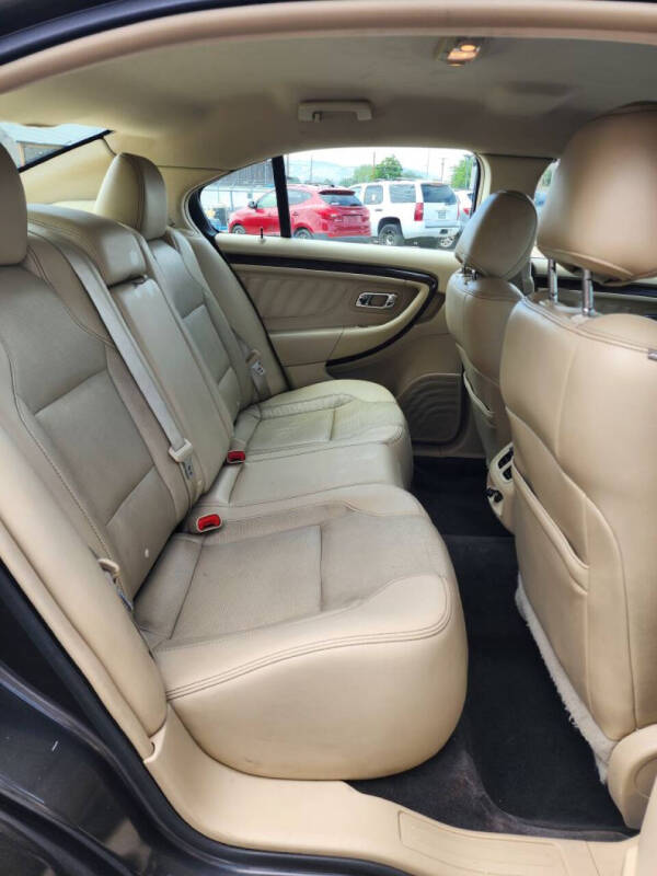 2016 Ford Taurus Limited