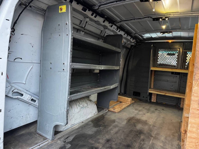 2017 GMC Savana 2500