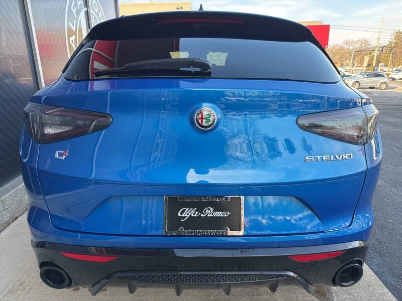 2025 Alfa Romeo Stelvio