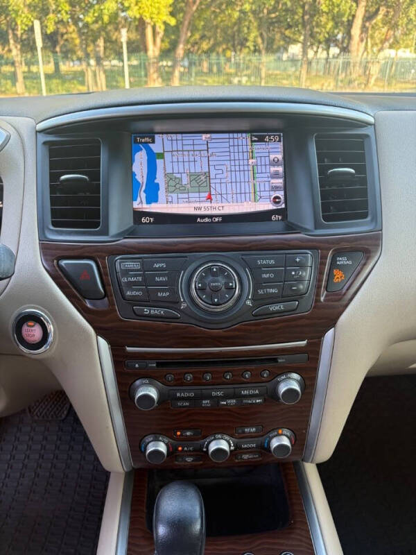 2017 Nissan Pathfinder Platinum