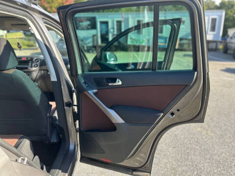 2009 Volkswagen Tiguan SE 4Motion