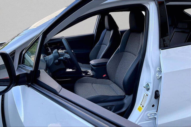 2026 Toyota bZ XLE Plus