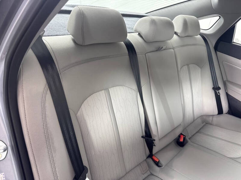 2016 Hyundai Sonata Hybrid SE