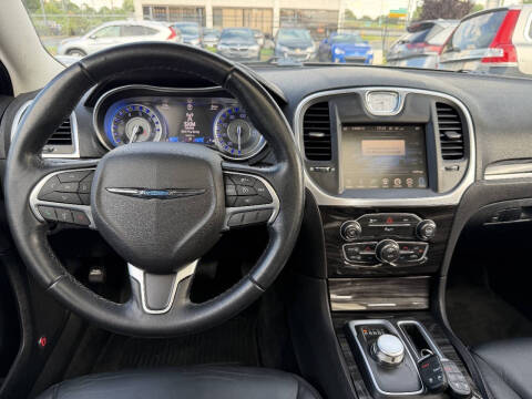2015 Chrysler 300 Limited
