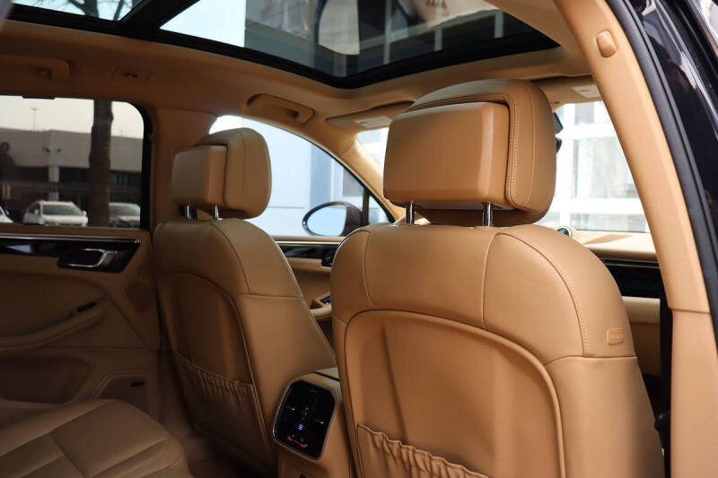 2015 Porsche Macan S