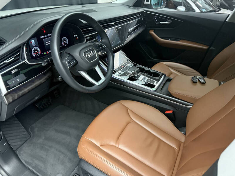 2023 Audi Q8 quattro Premium 55 TFSI