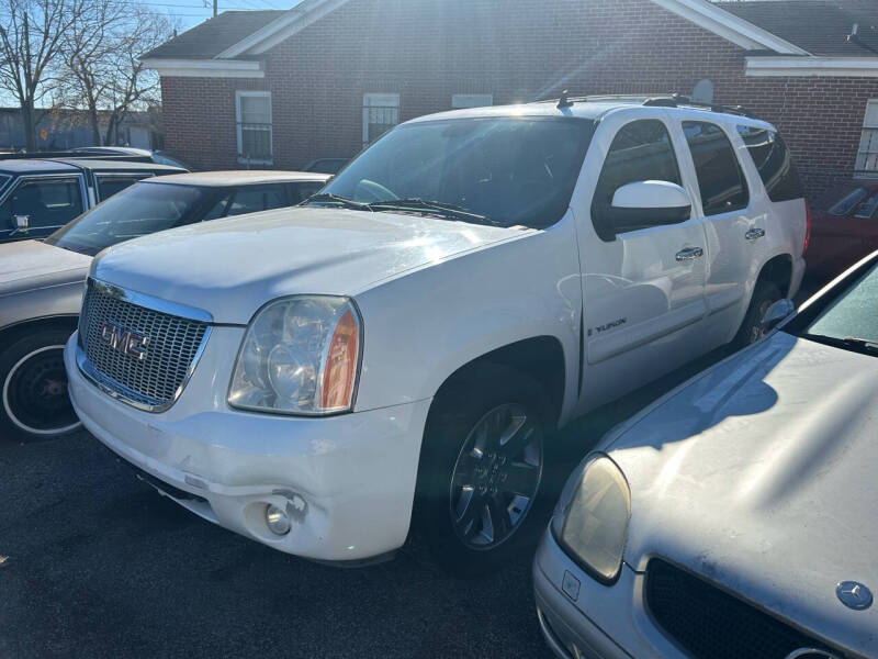 2008 GMC Yukon for sale at MISTER TOMMY'S MOTORS LLC in Florence SC