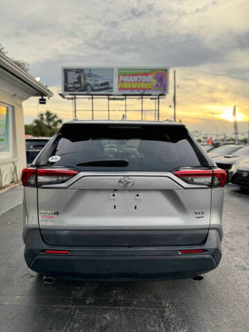 2019 Toyota RAV4 XLE