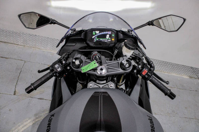 2025 Kawasaki Ninja ZX-6R ABS KRT Edition
