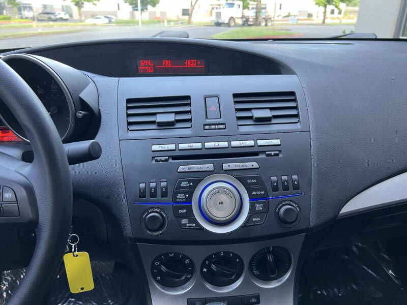2010 Mazda MAZDA3 i Touring