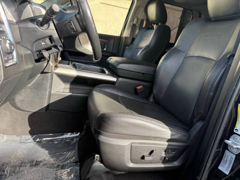 2016 RAM 3500 Laramie