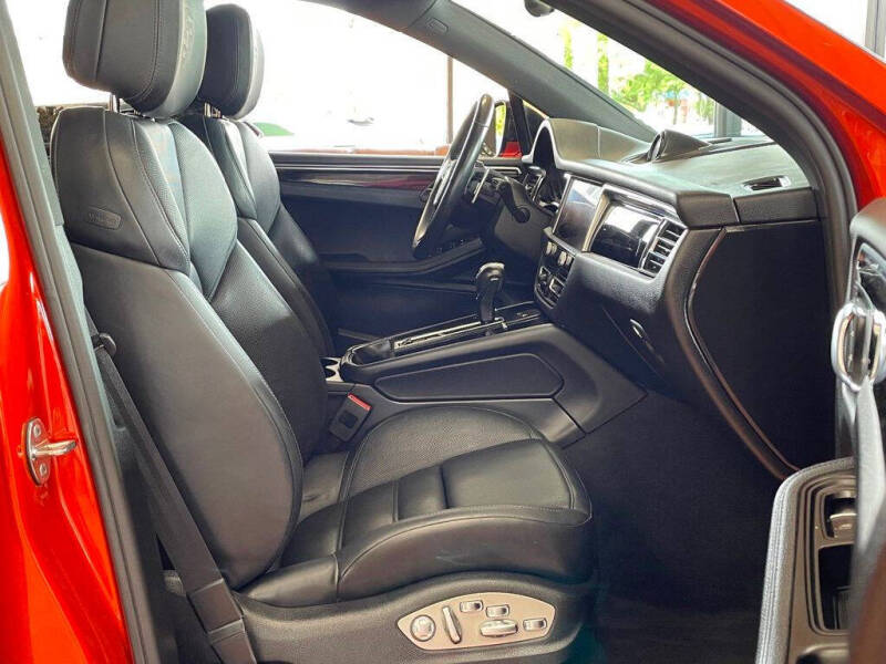2023 Porsche Macan