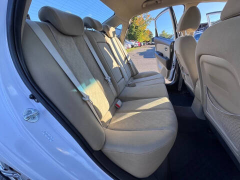 2010 Hyundai Elantra Blue