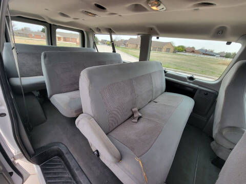 2006 Ford E-Series E-350 SD XLT