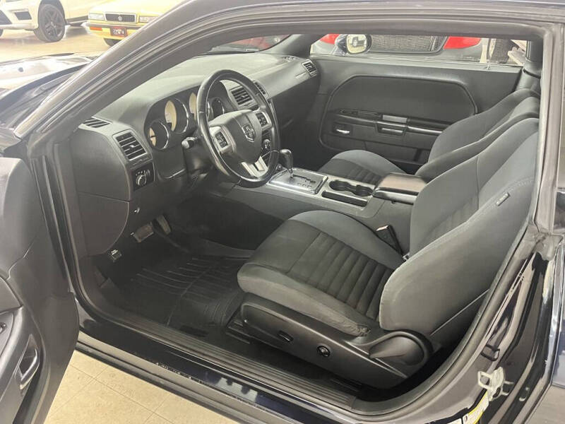 2012 Dodge Challenger SXT