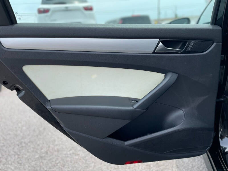 2013 Volkswagen Passat SE