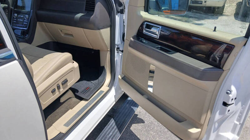 2017 Lincoln Navigator L Reserve