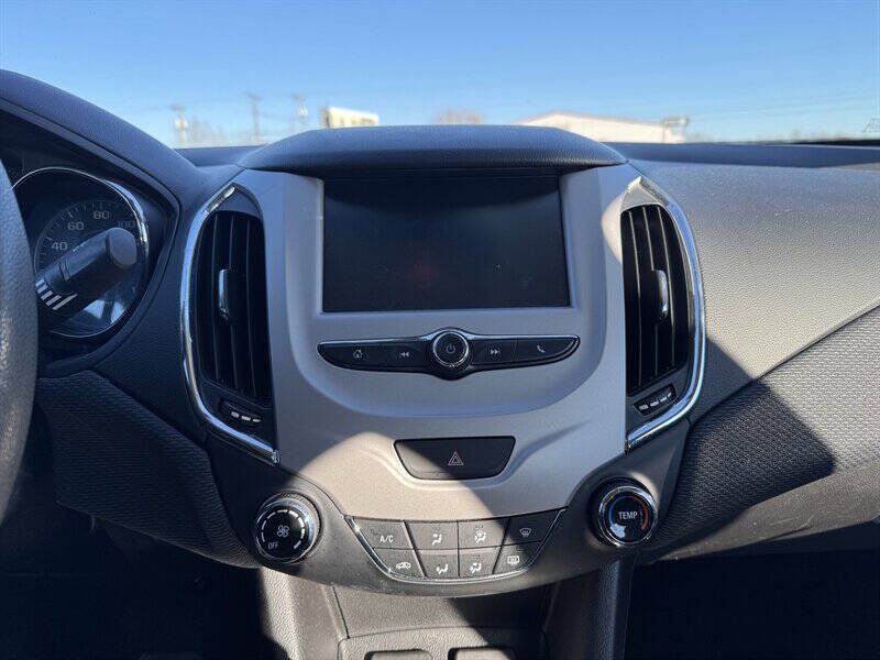 2018 Chevrolet Cruze LS Auto