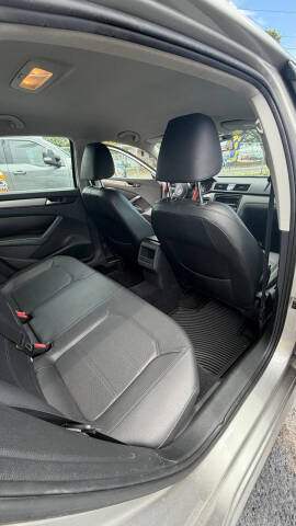 2014 Volkswagen Passat 1.8T Wolfsburg Edition