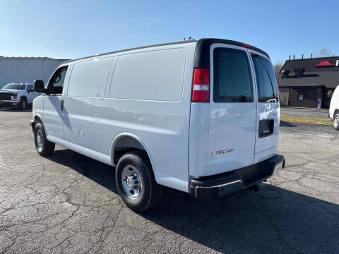 2025 Chevrolet Express 2500