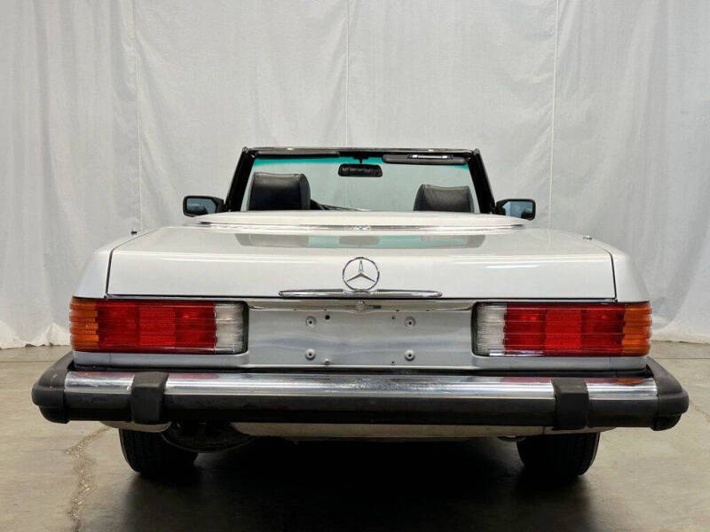 1987 Mercedes-Benz 560-Class 560 SL