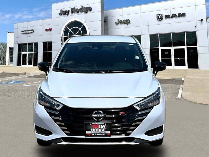 2025 Nissan Versa SR