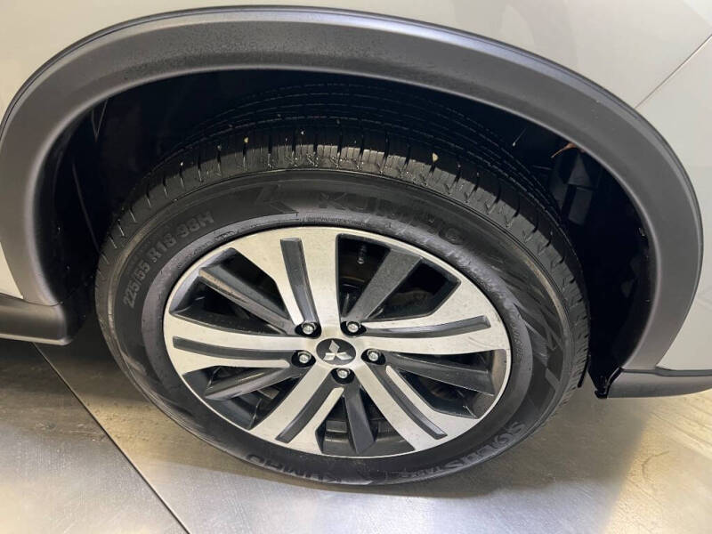 2024 Mitsubishi Outlander Sport ES