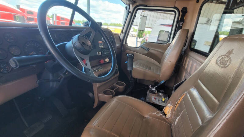 2007 Mack Granite