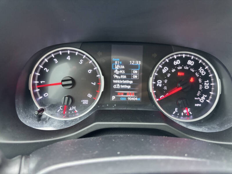 2019 Toyota RAV4 LE
