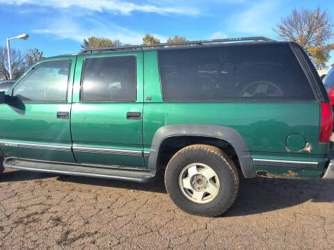 1999 Chevrolet Suburban K1500 LT