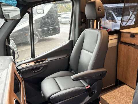 2025 Mercedes-Benz Sprinter