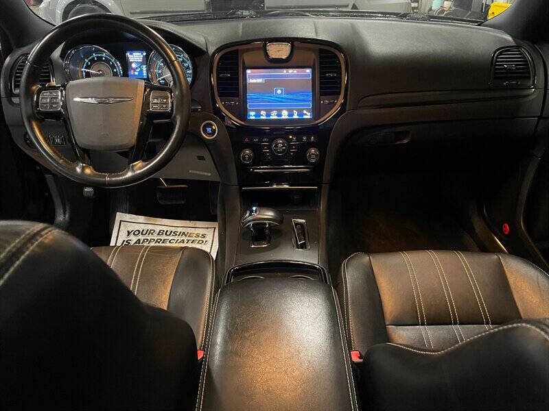2012 Chrysler 300 S V6