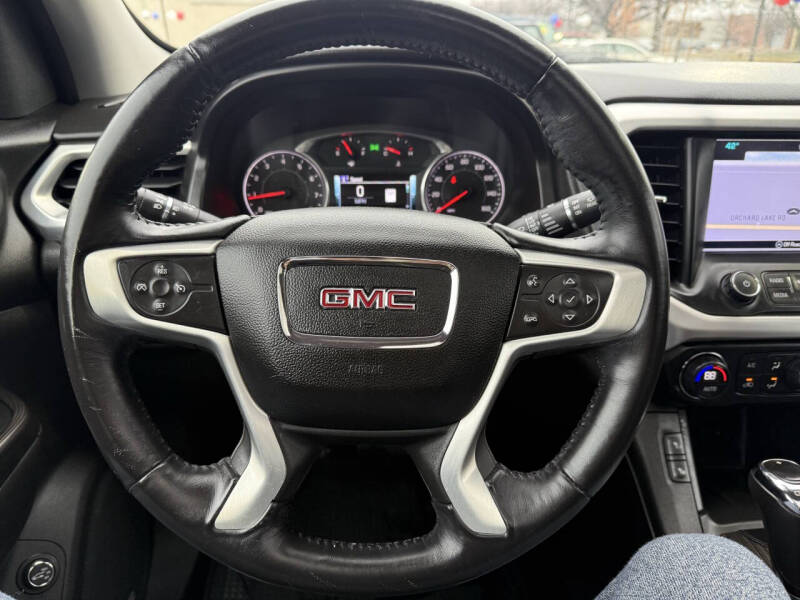 2017 GMC Acadia SLT-1