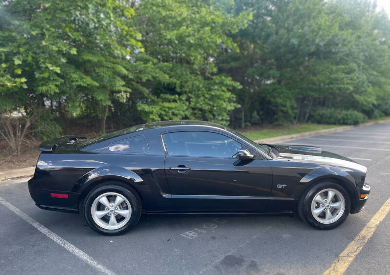 2007 Ford Mustang GT Deluxe