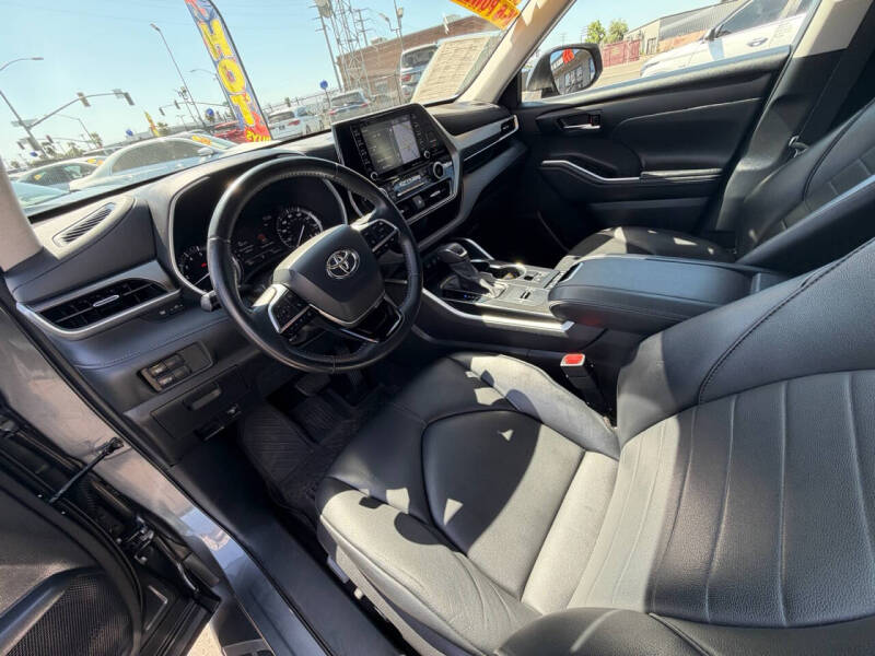 2021 Toyota Highlander XLE