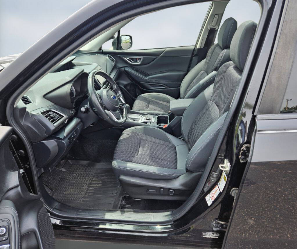 Black 2020 Subaru Forester Premium AWD Premium 4dr Crossover 18