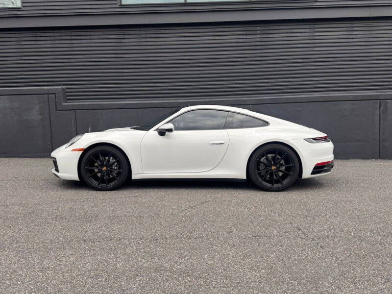 2021 Porsche 911 Carrera