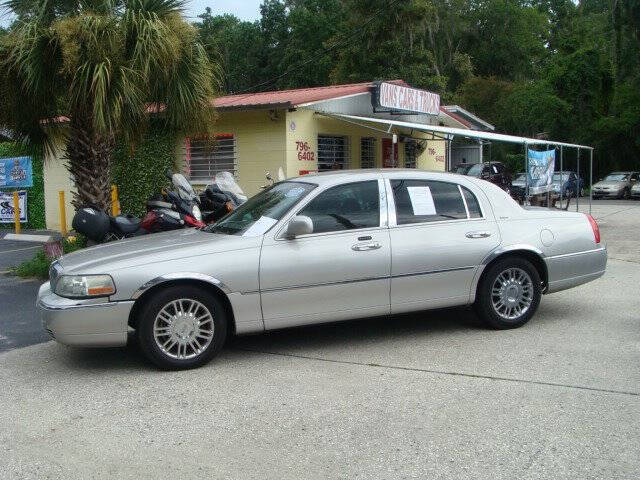 2006 Lincoln Town Car for sale at VANS CARS AND TRUCKS in Brooksville FL