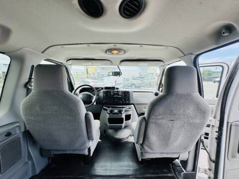 2013 Ford E-Series E-350 SD XL